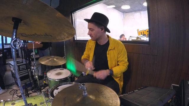New Way - Royal Avenue LIVE @ Radio Impuls смотреть онлайн