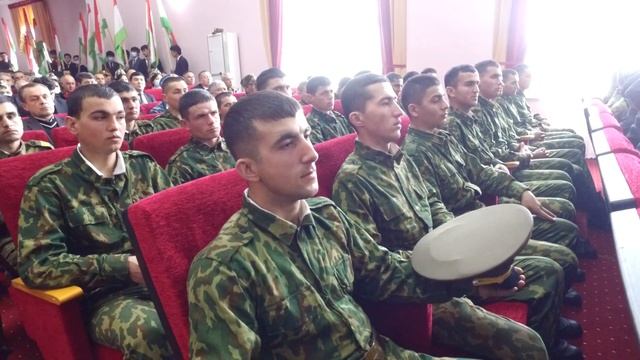 Тачлили Рузи Артиши милли дар Исфара смотреть онлайн