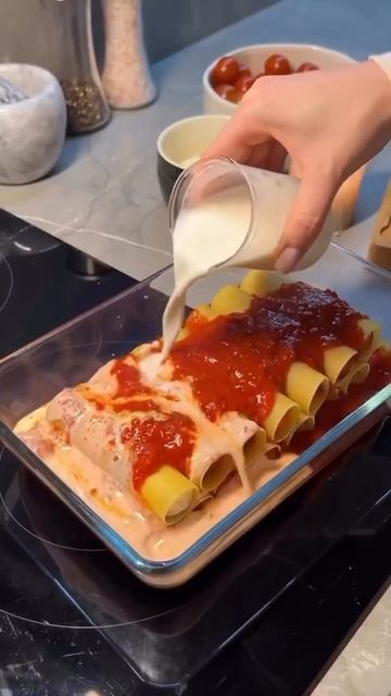 Cannelloni with Mozzarella and Tomatoes Ep8 #food #cooking #simplerecipe #howto #easyrecipe #pasta смотреть онлайн