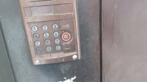 Прогулка по домофонам 17. Куча элтисов, немного ласкомексов и метаком мк2007.