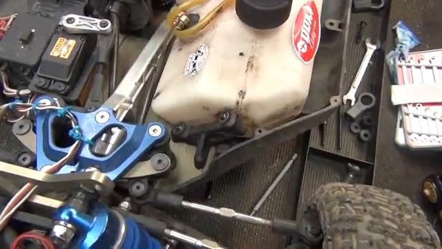 Trashed Rear Diff, 5ive-T Losi смотреть онлайн
