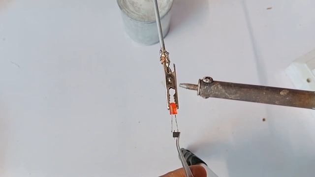 How to Connect a 3 volt LED 220v AC Supply | 220v AC to 3v LED Light | 220v AC to 3.7v Converter смотреть онлайн
