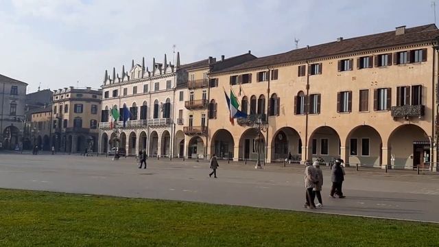 Италия Падуя pratte delle valle маленькие эпизоды счастья смотреть онлайн