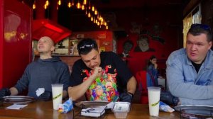 Соревнования по поеданию самого острого перца в мире. Carolina Reaper и Black Mamba