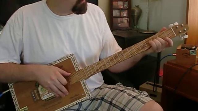 Cigar Box Tube Boost Pedal with Piezo смотреть онлайн
