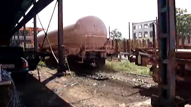 Railway tank wagon buffing/Tamponare vagon cisterna смотреть онлайн