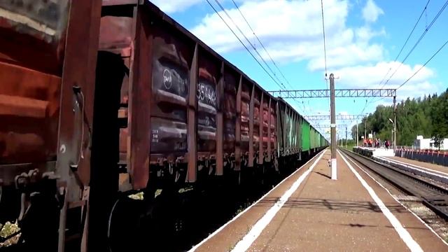 Электровоз ВЛ11-502 с грузовым поездом смотреть онлайн