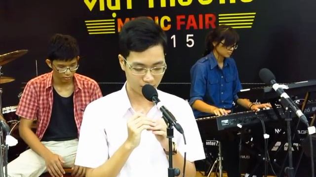 Kiss The Rain - Lê Hồng Phong Harmonica Club смотреть онлайн