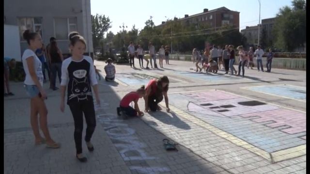 «Люблю и рисую тебя, мой район» смотреть онлайн