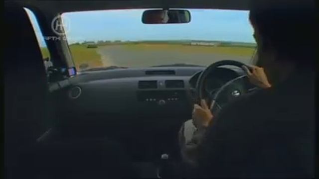 Peugeot Jetforce scooter v Suzuki Swift - Shoot-Outs смотреть онлайн