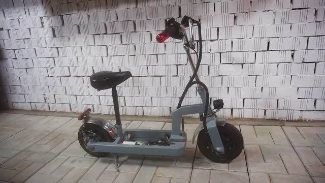 Самодельный электро-самокат, вожу в автомобиле.