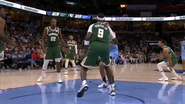 Santi Aldama vs Bucks (15 - 12 - 2022) смотреть онлайн