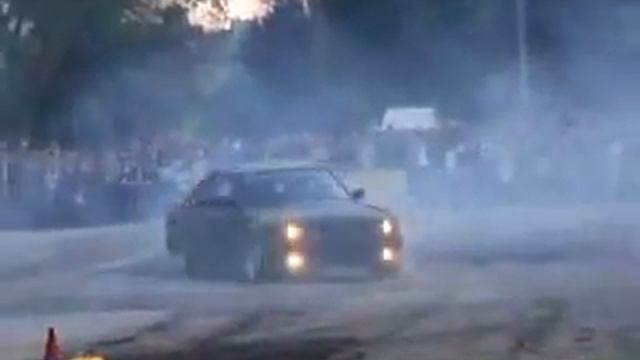 BMW drift in Moldova, Chisinau.flv смотреть онлайн