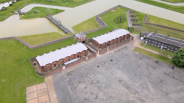 Tilbury Fort, England - DJI Mini 3 Pro 4K Cinematic drone смотреть онлайн