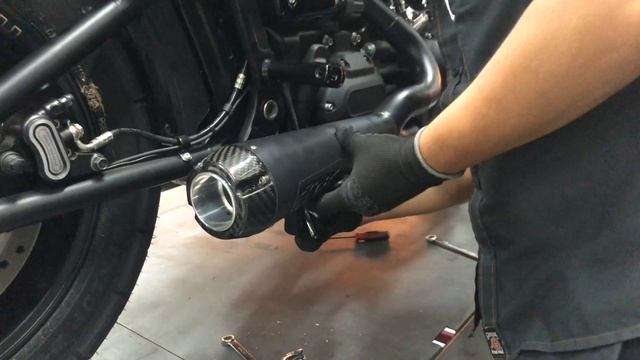 Fat Bob 114 TBR Exhaust Sound.