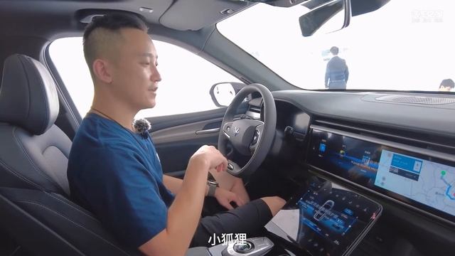 智能与性能兼备 极狐汽车竟是隐藏的高手 смотреть онлайн