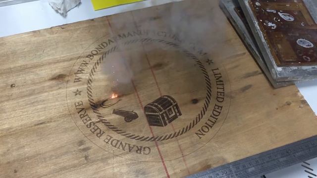 300mm*300mm size 30 watt CO2 laser engraving machine print LOGO on wood смотреть онлайн