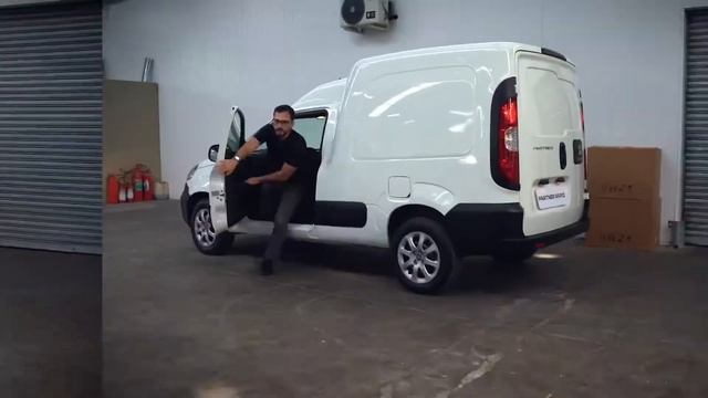 Peugeot Partner Rapid - Lançamento смотреть онлайн