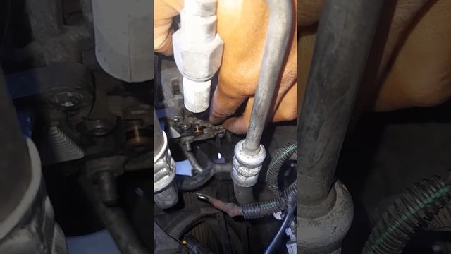como trocar o regulador de voltagem do sandero sem tirar o alternador смотреть онлайн