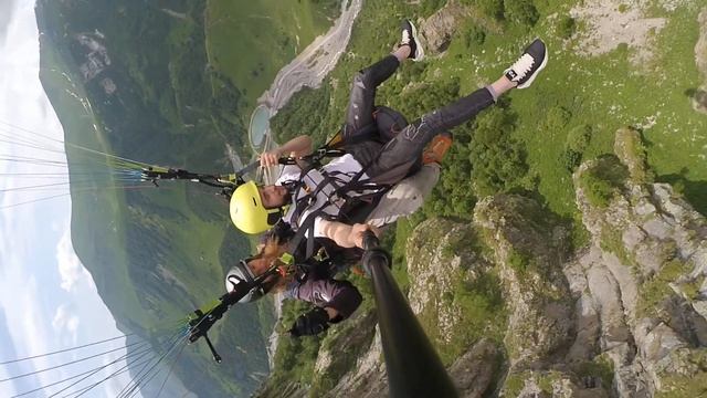17062019 gudauri paragliding полет гудаури بالمظلات، جورجيا بالمظلات gudauriparagliding com 8 смотреть онлайн