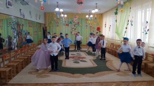 Танец-вход "8 Марта" подготовительная группа "Семицветик" МДОУ "Каменский центр развития ребенка"