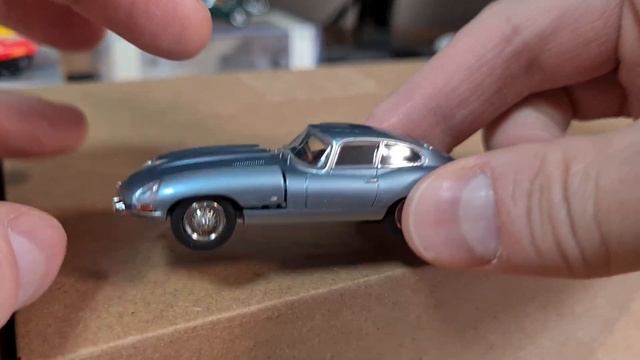 GFCC 1/64 JAGUAR E-TYPE 1961 смотреть онлайн