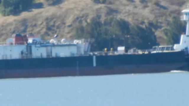 One of the Reliance tugs pushing her tank barge смотреть онлайн