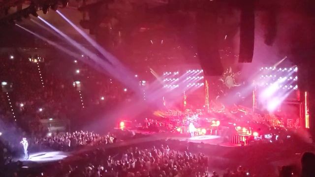 Queen + Adam Lambert - The Show Must Go On (Live, Olympiahalle, München, 29.06.2022) смотреть онлайн