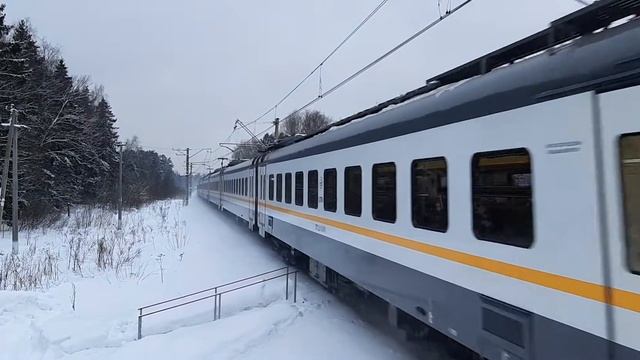 Электропоезд ЭП2Д-0161 платформа Хлюпино до станции Лобня 22.01.2022. смотреть онлайн