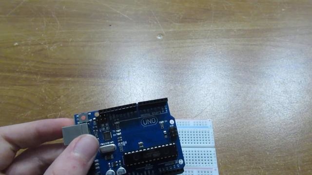 Fala z diod- arduino смотреть онлайн