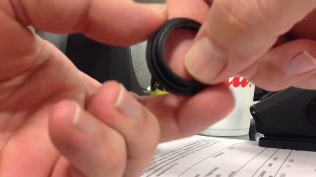 How to change the diopter glass eyepiece in a Hasselblad prism ( pme 51 ) смотреть онлайн