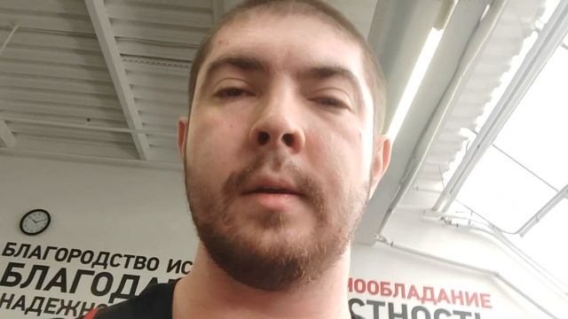 Легкие 325 кг. Разговоры о хейтерах и критике в интернете смотреть онлайн