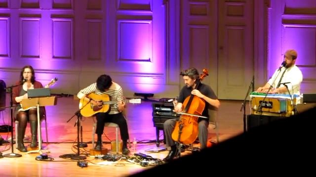 The Magnetic Fields "Quick!" at Symphony Hall 12/31/12 смотреть онлайн