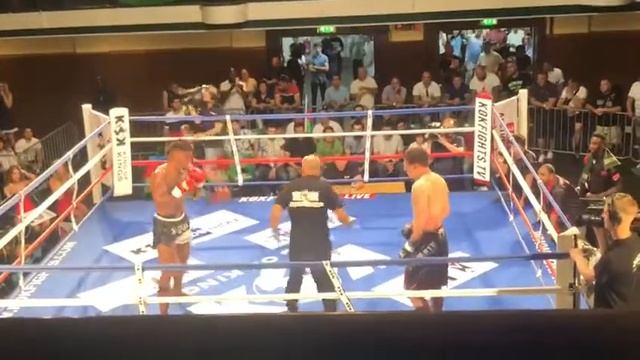 Reon Wong- England VS Asaf Aslanov Azerbaijan смотреть онлайн
