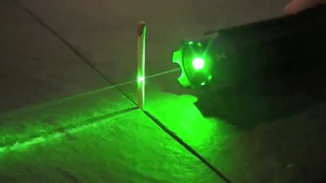 Мощная зеленая указка10 смотреть онлайн