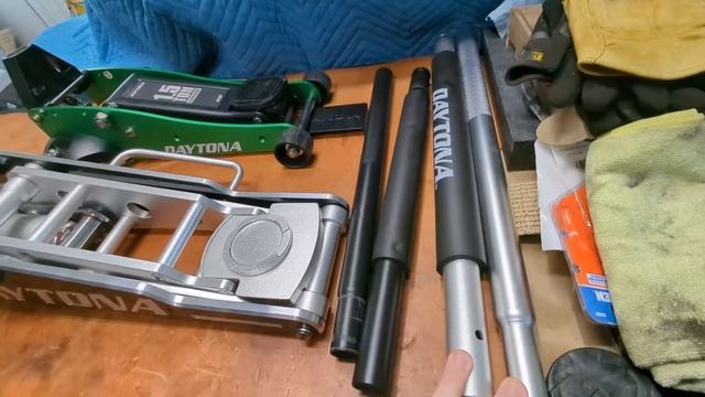 Daytona 1.5 Ton Aluminum Jack Comparison - Racing vs. Ultra-low Racing (58811 vs 58206) смотреть онлайн