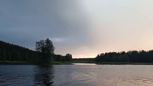 Гром средь ясного неба, бабахнуло прям в подстанцию, и свет пропал на пол ночи. смотреть онлайн