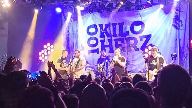 100 Kilo Herz - Zakk Dusseldorf 25-11-2023 смотреть онлайн