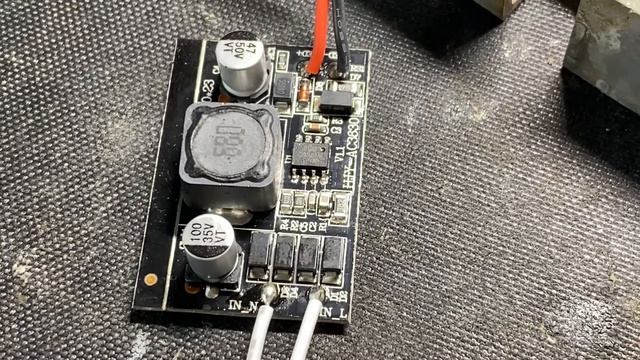 Ходовые огони VOLVO XC90 смотреть онлайн