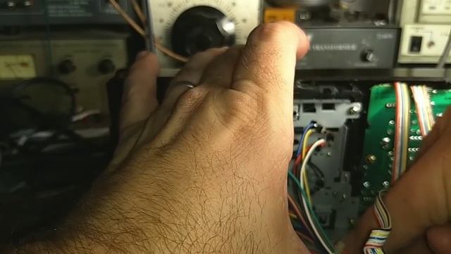 Servicing a 1990s Sony TC-We305 Dual Cassette Deck. смотреть онлайн