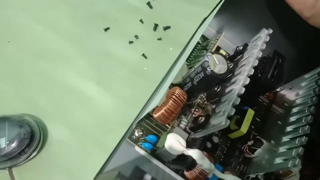 Seperti ini isi elektronika dari power supply Lux Aerocool 550 W смотреть онлайн