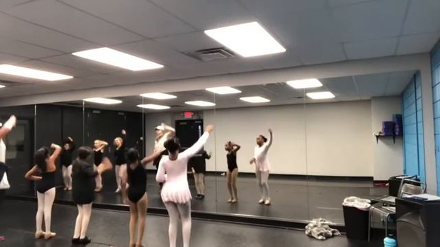 LR Mini Combo Class - Tap смотреть онлайн