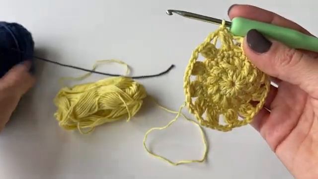 ☀️ SUN GRANNY SQUARE PATTERN ☀️ | step-by-step crochet tutorial смотреть онлайн