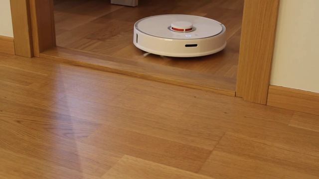 Xiaomi Mijia Roborock Robot Vacuum Cleaner 2nd generation vs threshold of 17mm смотреть онлайн
