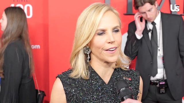 Tory Burch Teases Met Gala Look She's Designing for Actress смотреть онлайн