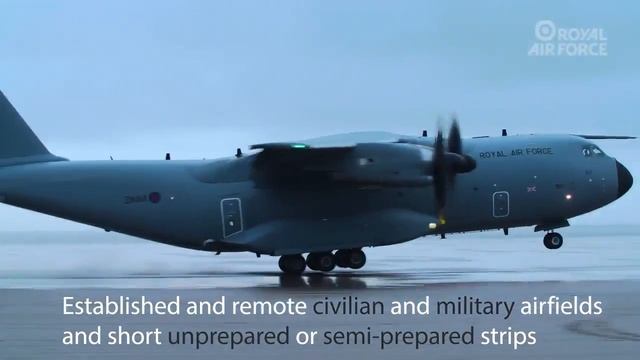 RAF A400M Atlas aircraft conducts first beach landing trials смотреть онлайн