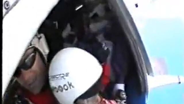 Jessica Burton skydiving in New Zealand (8 years old) смотреть онлайн