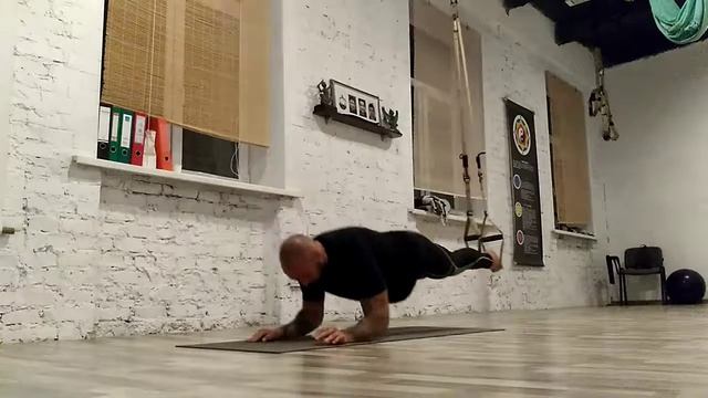 4.ГИМНАСТИКА (тело): 3.Ин гун (жесткость) - 1.Закалка: 2.TRX (1.Кор - 3.1.Жим трицепсами) смотреть онлайн