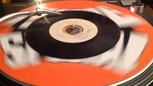 Desmond Dekker & The Aces - Mother Young Gal (LK-1947) смотреть онлайн