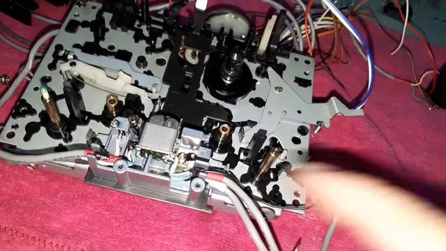 Aiwa Excelia 009 inside (the mechanism) смотреть онлайн